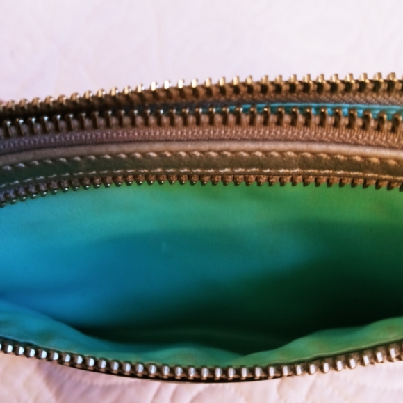 Coach Legacy Zippy Silver Metallic Leather Large Wristlet/Baguette - Picture 5 of 10